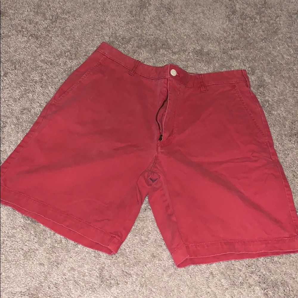 Izod Men’s Red Khaki Shorts